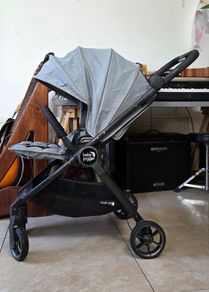 baby jogger foldable pram and bassinet