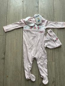 Brand new - Jojo maman Bebe Sleep suit