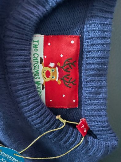 Christmas jumper 7-8 y BNWT