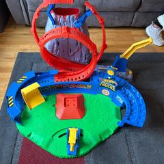 Hot wheels monster truck volcano arena