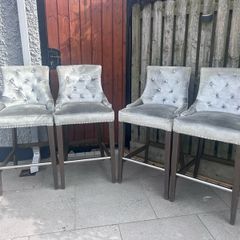 4 high chairs