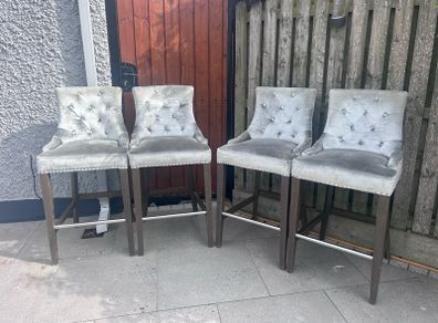 4 high chairs