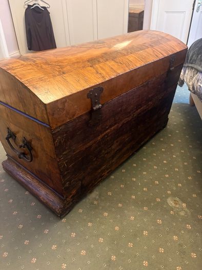 antiques coffer