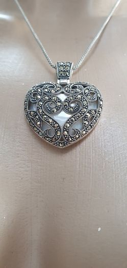 Antique sterling silver jewelled heart pendant mounted on mother of pearl base necklace Rrp 250