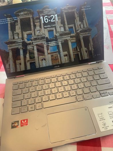 ASUS zenbook