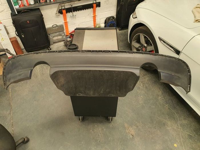 jaguar xe diffuser