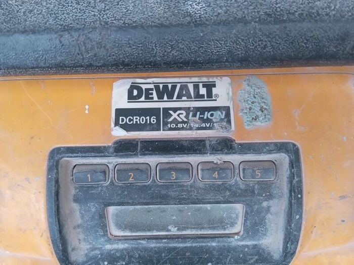Dewalt radio