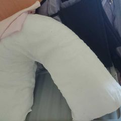 V-shaped pillow
