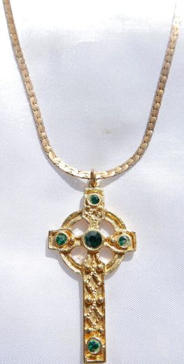 Vintage Traditional Celtic Knot