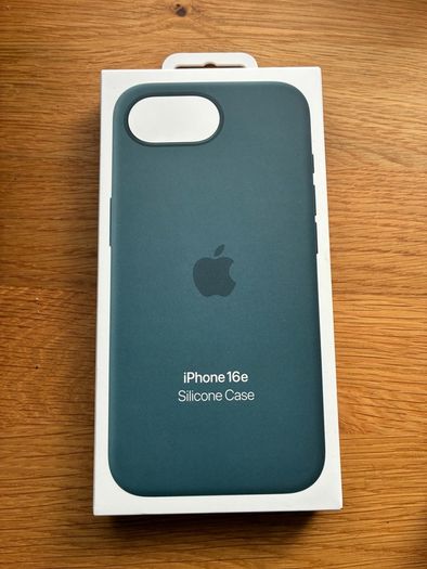 iPhone 16e silicone case lake green