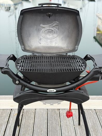 Weber 2200
