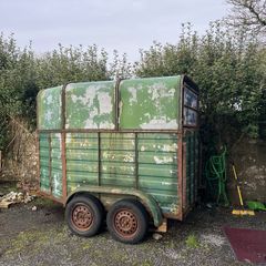Vintage horse box, towing ok, needs new floor