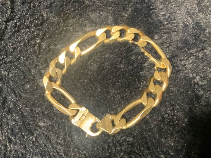gold bracelet