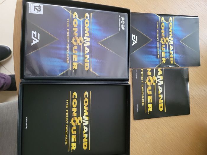 Command & Conquer - The First Decade (PC DVD ROM) - Plus bonus C&C games