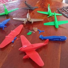 Vintage plastic Ww2 plane kits