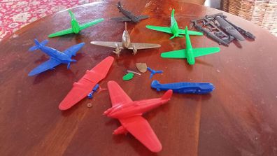Vintage plastic Ww2 plane kits