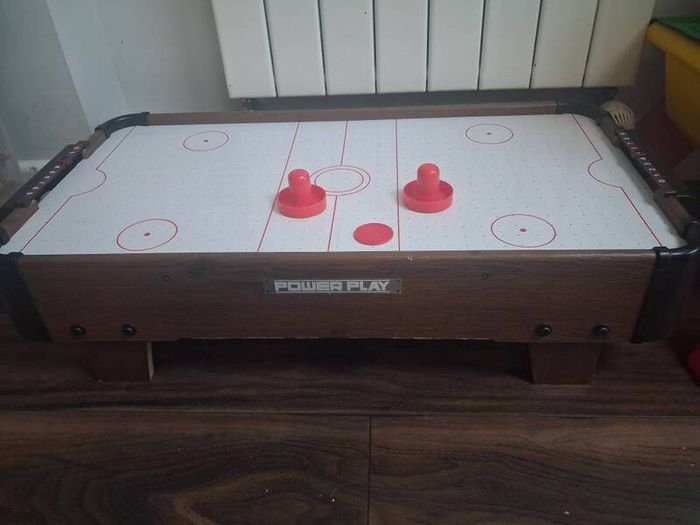 Kids power play air hockey table