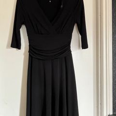 Black Dress 8/10