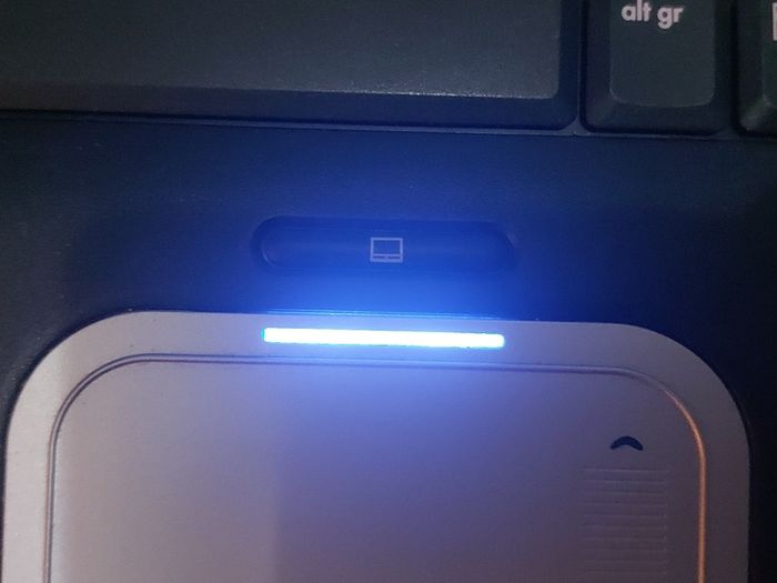 HP Pavilion zv6000, .5GB Ram, 60GB HDD, Original Windows XP, Real Genuine Vintage Laptop in excellent condition