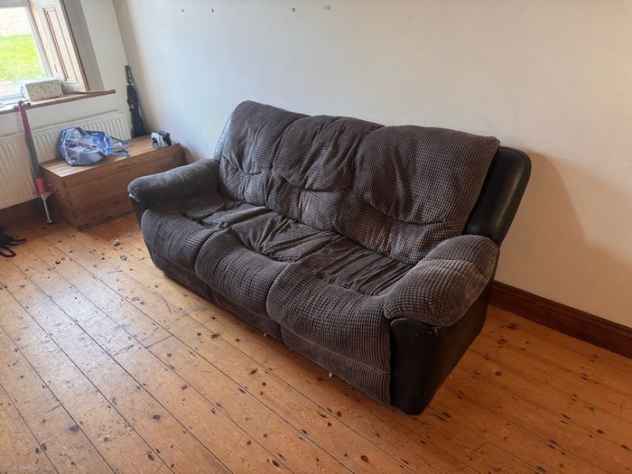 3 seater Sofa Free