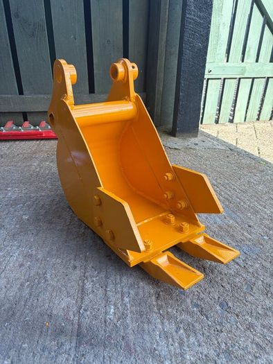Brand New Mini Digger attachments