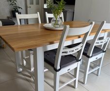 Neptune Chichester Solid Oak Dining Table with 4 Suffolk Chairs