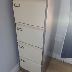 4 drawer steel filing cabinet. Seldom used, perfect condition. Measurements. Height 52" ( 1320mm ) Width 18" ( 460mm ) Depth 25" ( 640mm ) A lot of new files in drawers also.