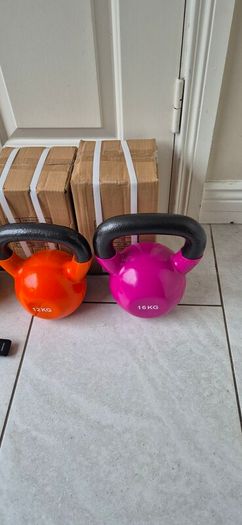 3xbrand new cast iton kettlebells