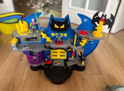 Fisher-Price Imaginext DC Super Friends Playset Batcave Showdown