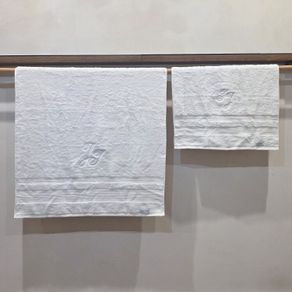 Buettner Bouton Egyptian Cotton 4 Piece Towel Set - Unused