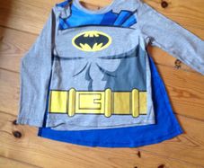 Age 4-5 Batman Caped Top