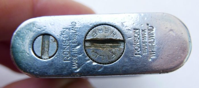 Vintage Ronson Whirlwind Lighter (in working order)