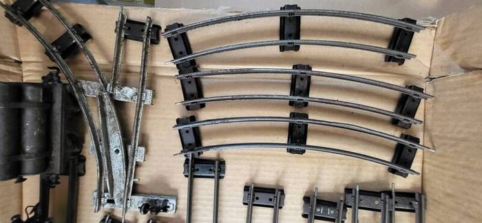 O gauge old clockwork train set