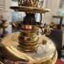 Fantastic victorian brass oil lamp . extends to 2m. Image 3
