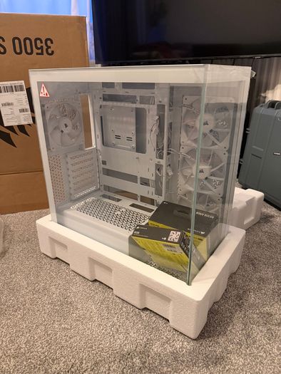 Corsair 3500 pc case With 4x rs120 fans