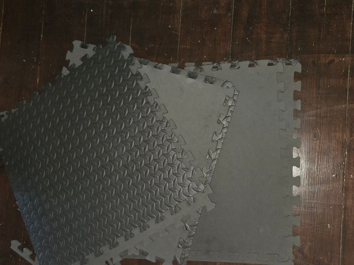 Interlocking foam exercise mats