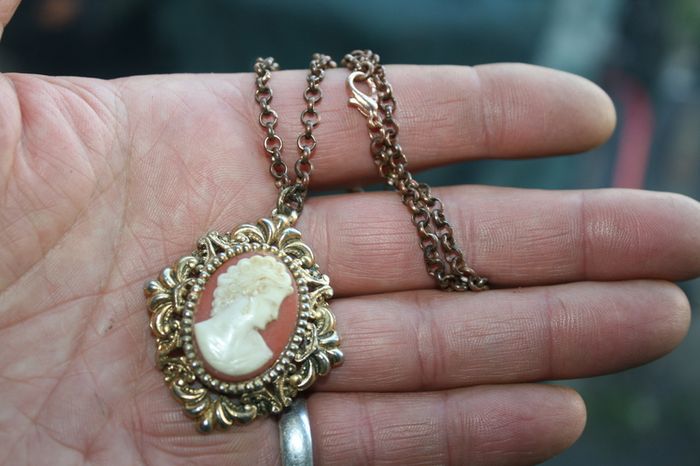 Vintage Cameo Pendant