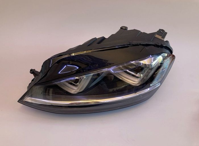 Brand New Genuine Volkswagen Golf Mk7 Headlight (Passenger Side)