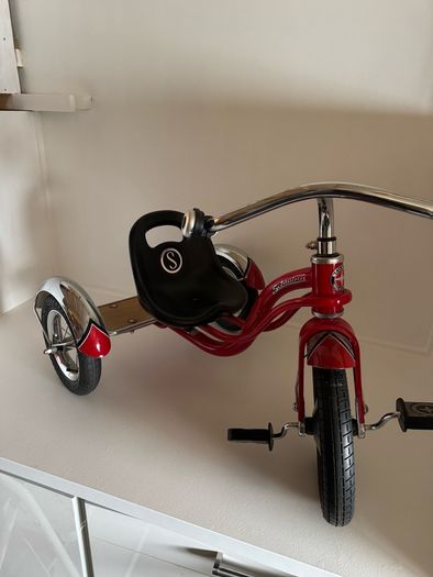 Schwinn Roadster Classic Kids Tricycle Red Excellent Condition