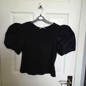 Puff sleeves Black Top size 10