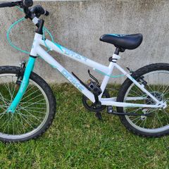 Girls bike