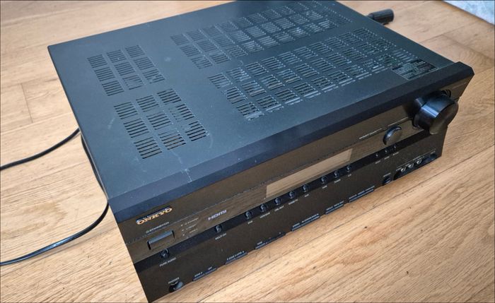 Onkyo TX-SR605 A/V Receiver