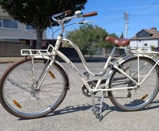 Ladies retro city bike for sale