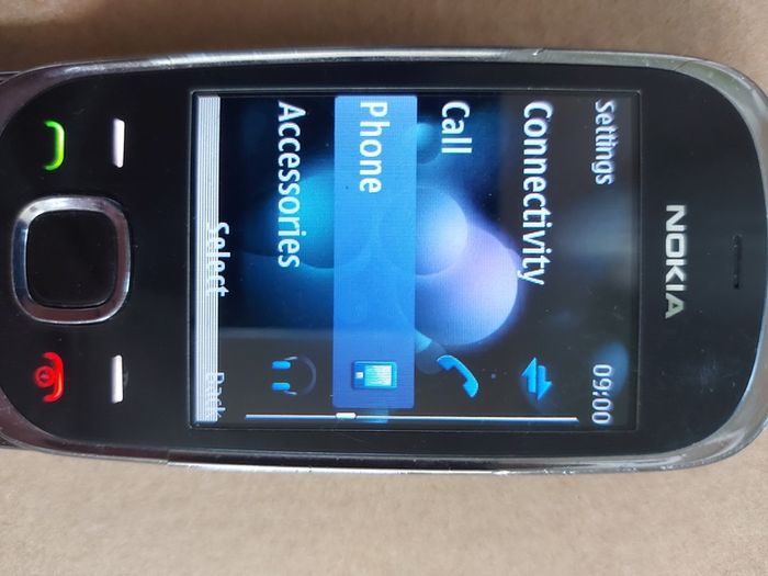 NOKIA Slider mobile phone, Model 7230, Rare Retro mobile phone, Meteor network, in excellent condition