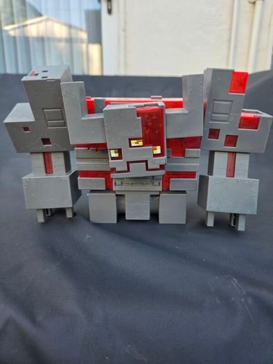 Minecraft Dungeons Redstone Monstrosity Figure