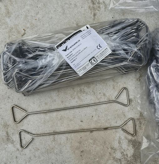 Wall ties 325mm brand new