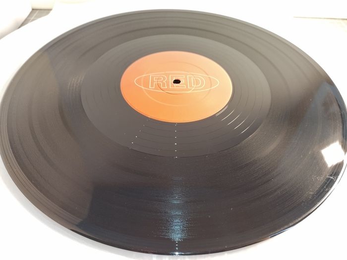 Sound Crowd - ENERGY RUSH! - Red Records - QUINTESSENTIAL Irish Dance BANGER from The BIGGEST Irish Dance ACT! Condition: Excellent to Near MINT!