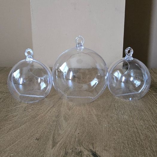 Trio of hanging tea light holders