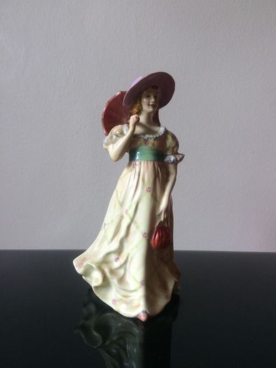 Muriel Ceramic figure