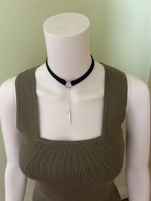 Black or beige choker necklace